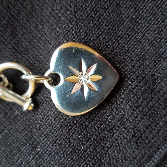 GUC Sterling Silver Heart Toggle Bracelet - Picture 2 of 6